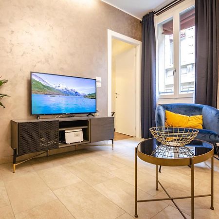Goito Luxury Apartment, In The Historical Center Bologna Bagian luar foto