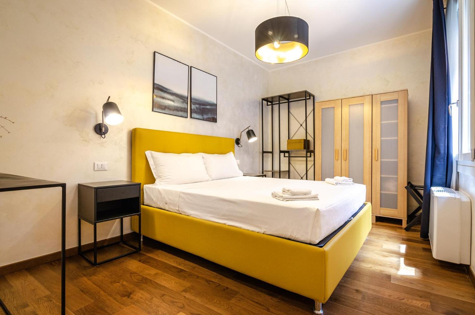 Goito Luxury Apartment, In The Historical Center Bologna Bagian luar foto